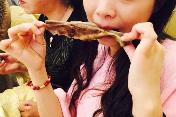 “晚饭不吃，饿治百病”是真的吗？专家：有类人确实不该吃晚饭